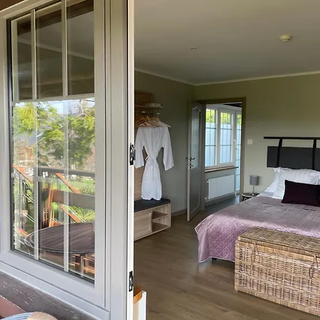 Le Sommelet Bed & Breakfast 4*